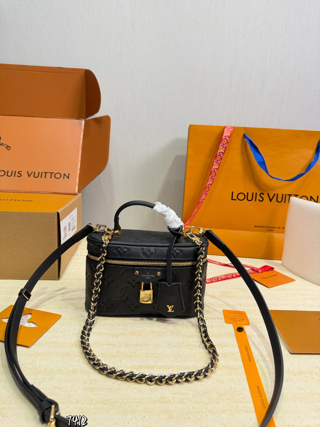 Louis Vuitton LV Crossbody Carry Shoulder Carry | Luxury Designer Fashion Accessory